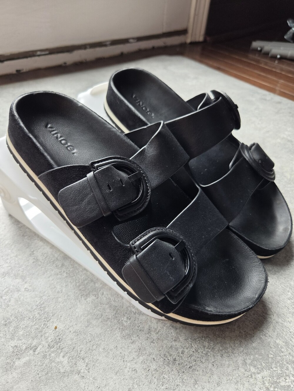 Vince Black Leather Double Buckle Slide Sandals 8.5 Minimalist Chic Quiet Luxury